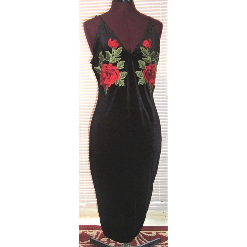 K-T-O-O velvet rose midi dress